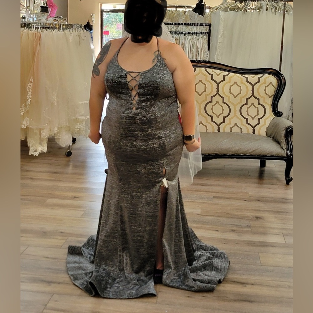 Miri Lee Formal Dress